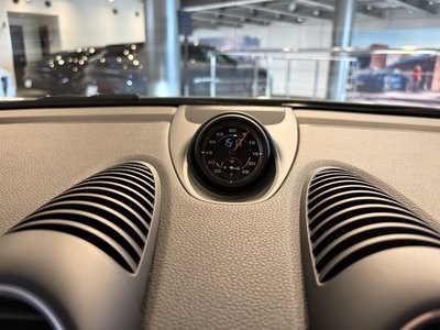 2025 Porsche 718 thumbnail 50