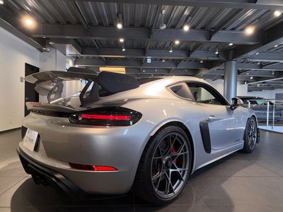 2025 Porsche 718 photo 10