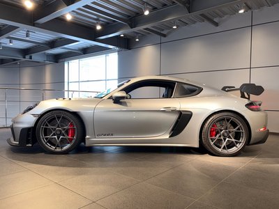 2025 Porsche 718 photo 3