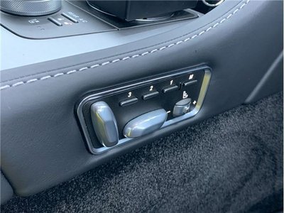 2016 Aston Martin RAPIDE — миниатюра 36