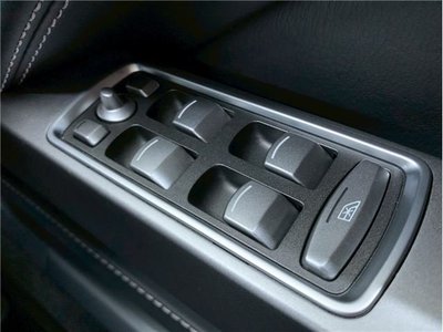 2016 Aston Martin RAPIDE — миниатюра 27