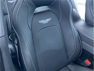 2016 Aston Martin RAPIDE — миниатюра 17
