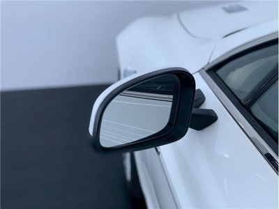2016 Aston Martin RAPIDE — миниатюра 67