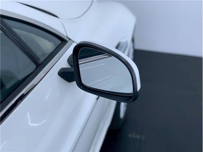 2016 Aston Martin RAPIDE — миниатюра 66