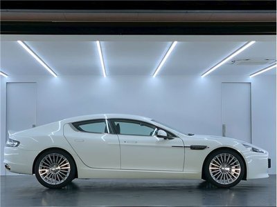 2016 Aston Martin RAPIDE — миниатюра 9