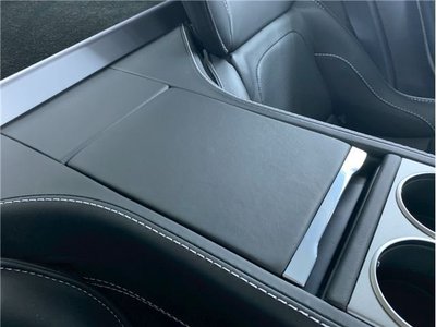 2016 Aston Martin RAPIDE — миниатюра 48