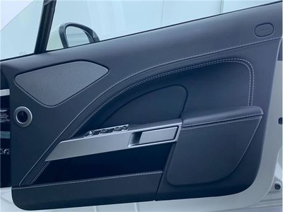 2016 Aston Martin RAPIDE — миниатюра 16