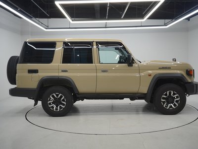 2024 Toyota LAND CRUISER 70 photo 4