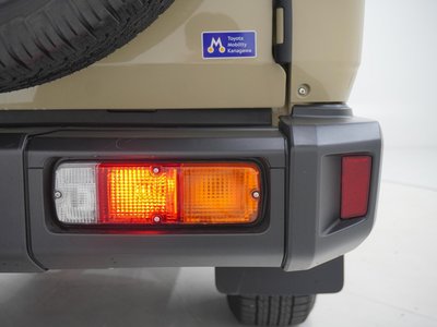 2024 Toyota LAND CRUISER 70 thumbnail 17