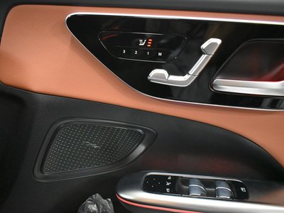 2024 Mercedes-BENZ C-CLASS — миниатюра 31