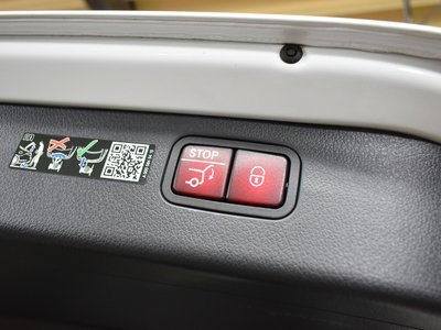 2024 Mercedes-BENZ C-CLASS — миниатюра 11
