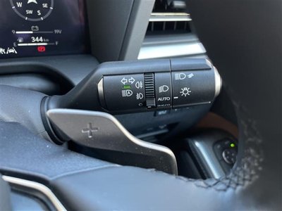 2025 Lexus GX — миниатюра 18