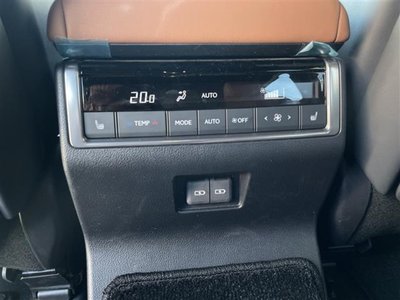 2025 Lexus GX — миниатюра 23