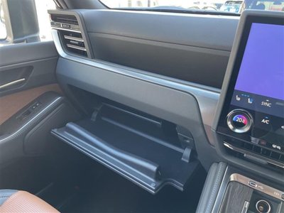 2025 Lexus GX — миниатюра 25