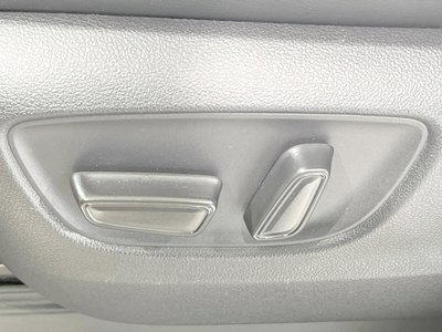 صورة 44 لـ 2023 Toyota ALPHARD