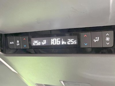 صورة 54 لـ 2023 Toyota ALPHARD