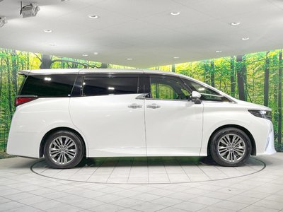 صورة 37 لـ 2023 Toyota ALPHARD