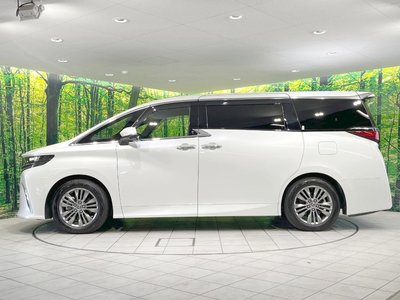 صورة 34 لـ 2023 Toyota ALPHARD