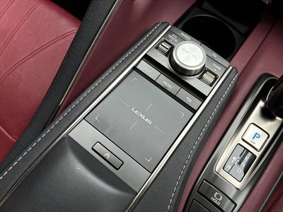 2017 Lexus LC 照片 40