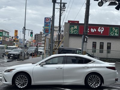 2023 Lexus ES photo 8