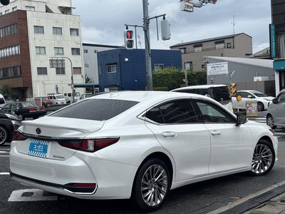2023 Lexus ES photo 14
