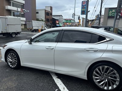 2023 Lexus ES photo 9