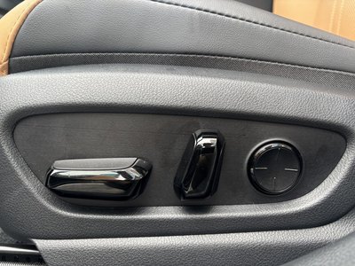 2023 Lexus ES thumbnail 19