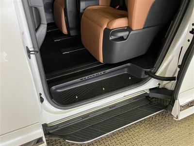 2024 Toyota VELLFIRE — фото 16