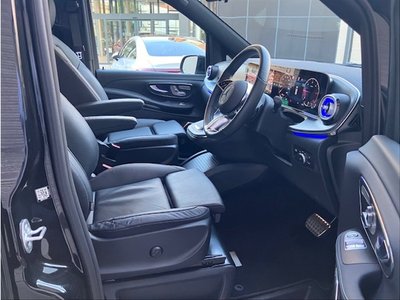 2025 Mercedes-BENZ V-CLASS photo 9