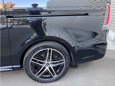 2025 Mercedes-BENZ V-CLASS photo 4