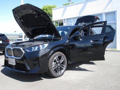 2026 BMW IX2 photo 14