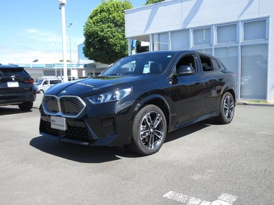 2026 BMW IX2 photo 6