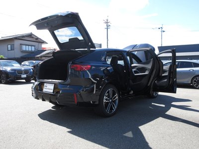 2026 BMW IX2 thumbnail 18