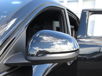2026 BMW IX2 thumbnail 23