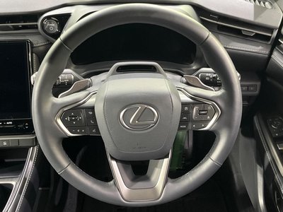 صورة 12 لـ 2024 Lexus LBX