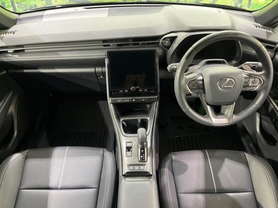 صورة 2 لـ 2024 Lexus LBX