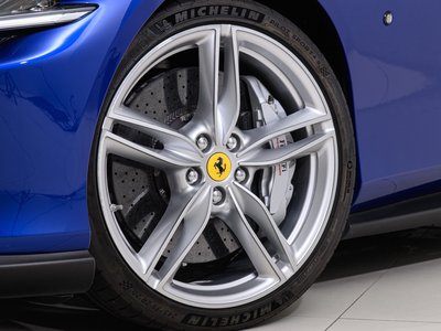 2022 Ferrari ROMA — миниатюра 13