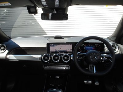2025 Mercedes-BENZ GLB thumbnail 36