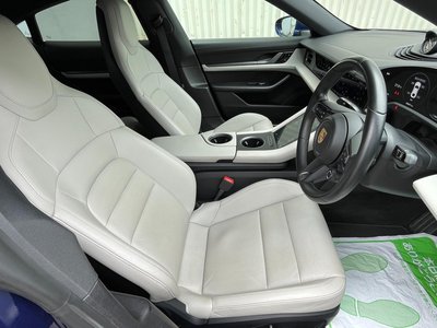 2021 Porsche TAYCAN 照片 10