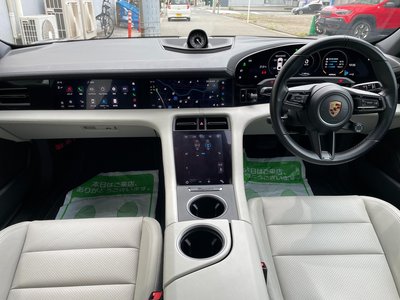 2021 Porsche TAYCAN 照片 9