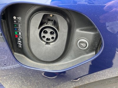 2021 Porsche TAYCAN 照片 48