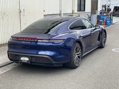 2021 Porsche TAYCAN 照片 21