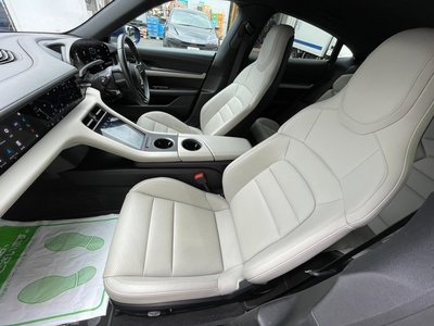 2021 Porsche TAYCAN 照片 11