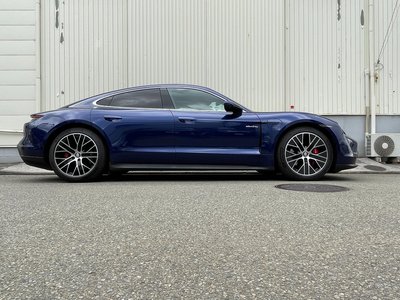 2021 Porsche TAYCAN 照片 39