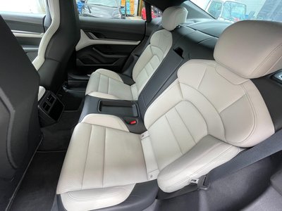 2021 Porsche TAYCAN 照片 12