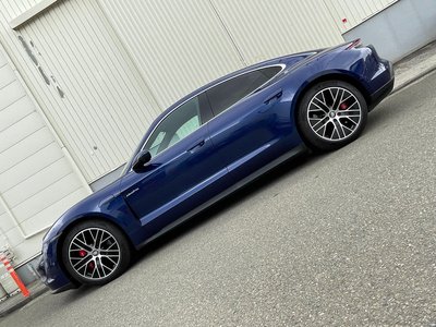2021 Porsche TAYCAN 照片 20