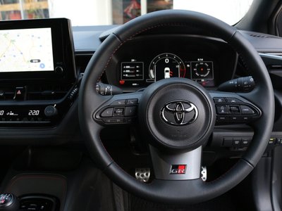 صورة 14 لـ 2025 Toyota GR COROLLA