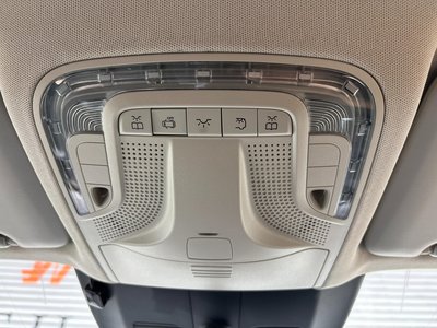 صورة 50 لـ 2016 Mercedes-BENZ V-CLASS