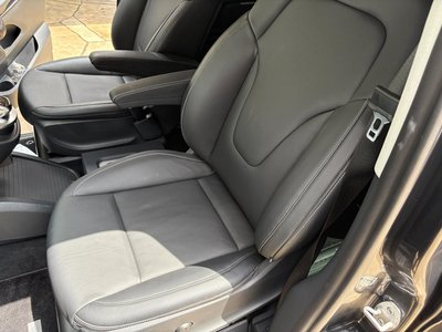 صورة 35 لـ 2016 Mercedes-BENZ V-CLASS