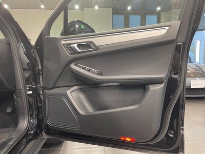صورة مصغرة 31 لـ 2023 Porsche MACAN